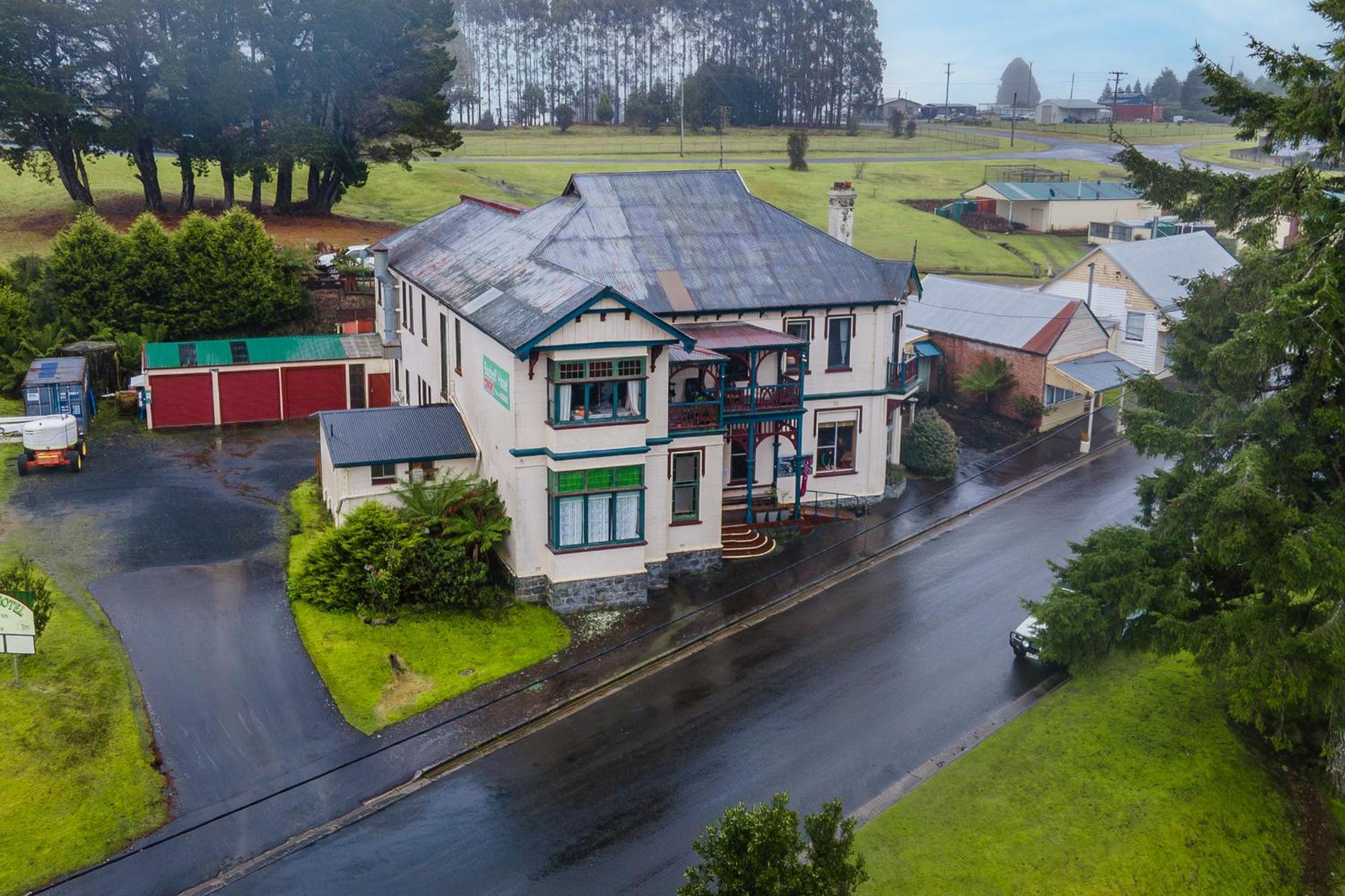 The Bischoff Hotel Waratah Exterior foto