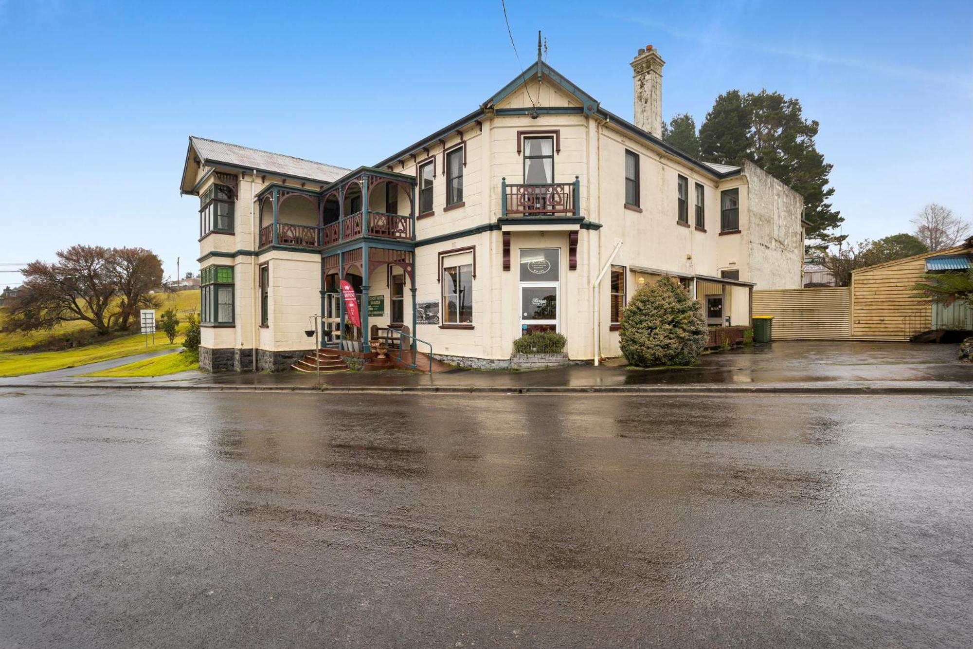 The Bischoff Hotel Waratah Exterior foto