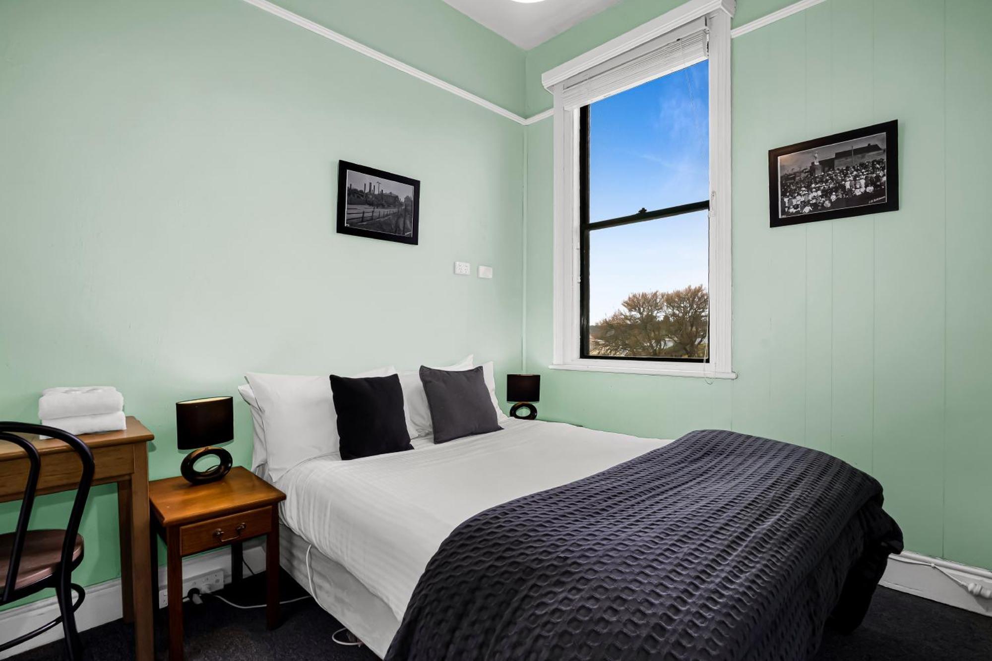 The Bischoff Hotel Waratah Exterior foto