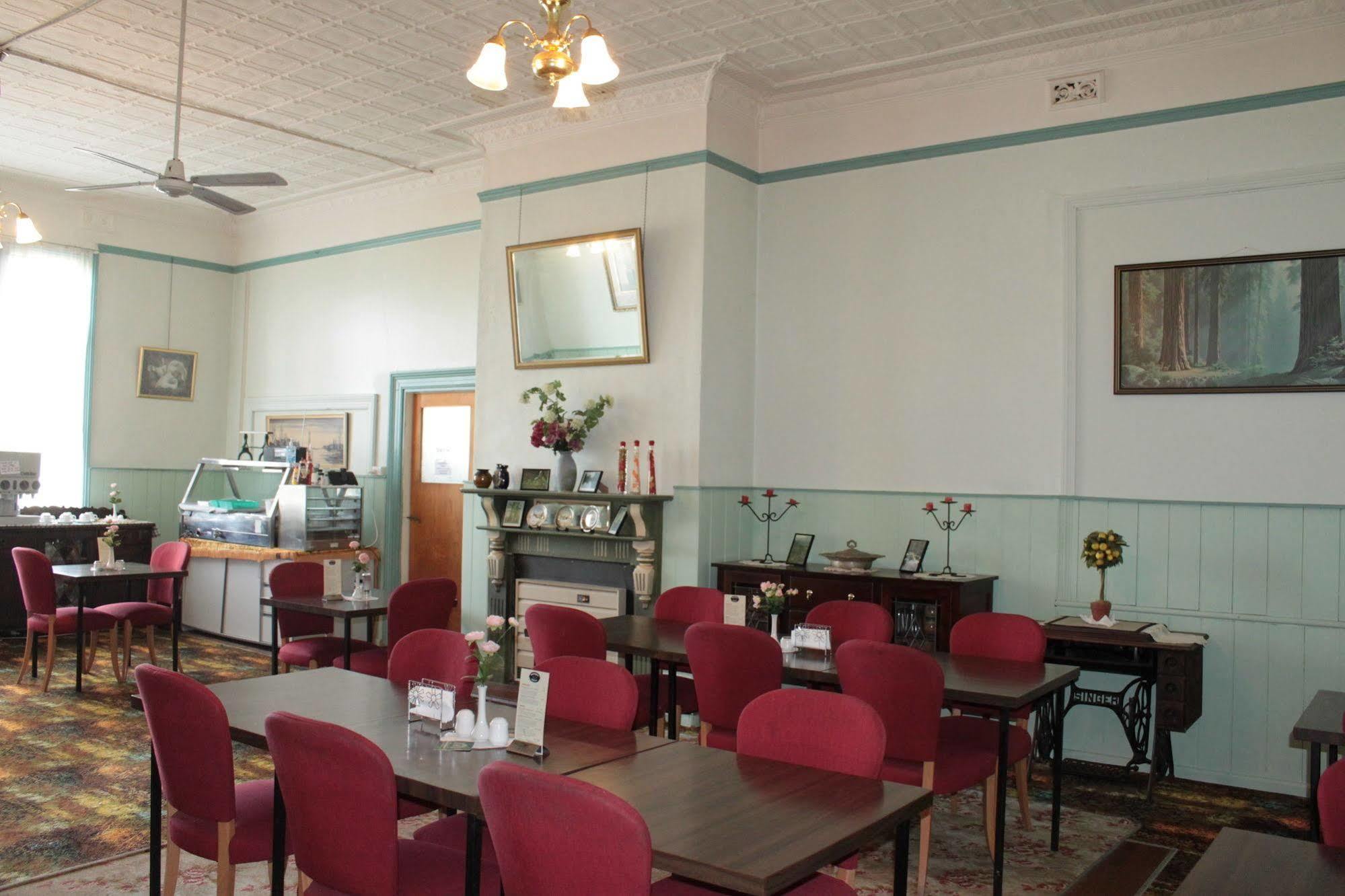 The Bischoff Hotel Waratah Exterior foto