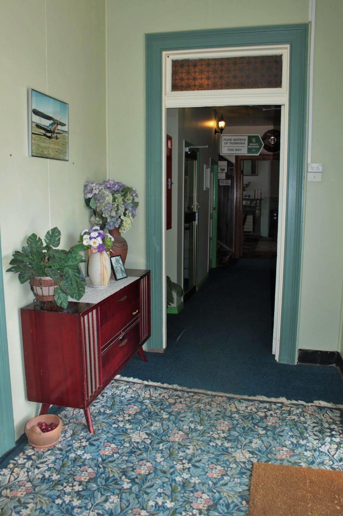 The Bischoff Hotel Waratah Exterior foto